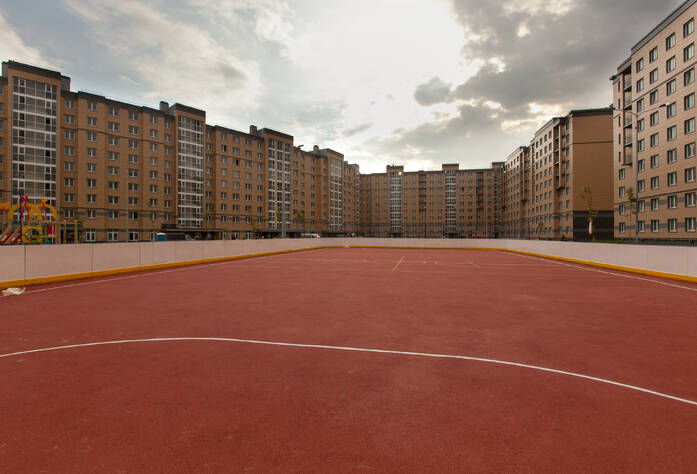 Спортивная площадка в жилом районе «Славянка»