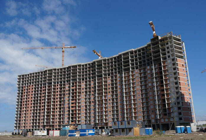 Строительство жилого комплекса «Ленинский парк» участок 7 секции 1-6 (май 2013)
