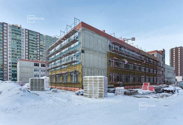 Близки к окончанию работы по устройству монолитных конструкций надземной части здания 3 и 4 блоков на уровне кровли, готовность 97%.