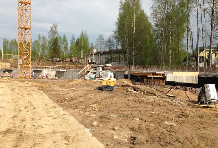 Строительство «Земляничная поляна» (май 2013)