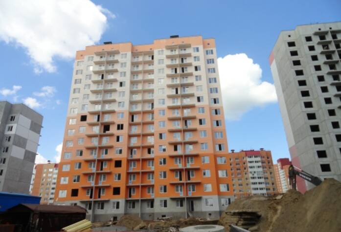 Строительство ЖК «Радужный» (июль 2014)