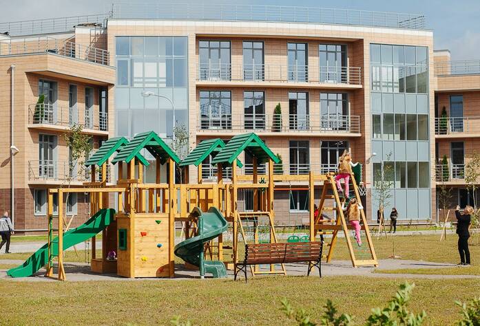«Комплекс апартаментов Лахта Парк» (детская площадка)
