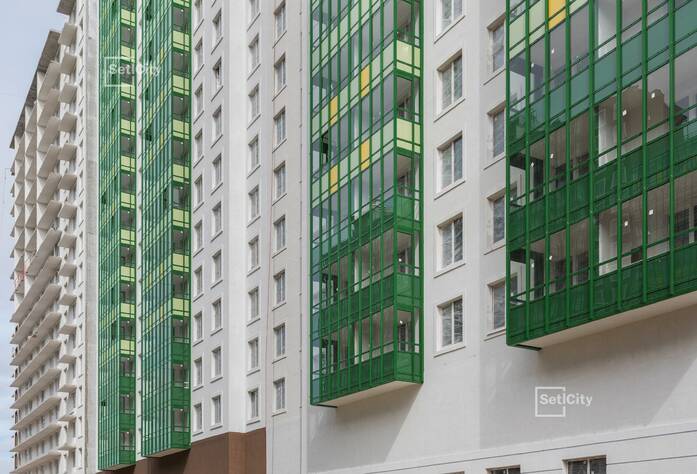Завершаются работы по устройству фасадов с балконов 1-7 секции.