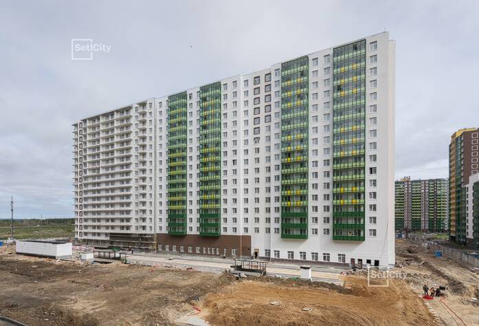 Завершаются работы по устройству фасадов с балконов 1-7 секции.