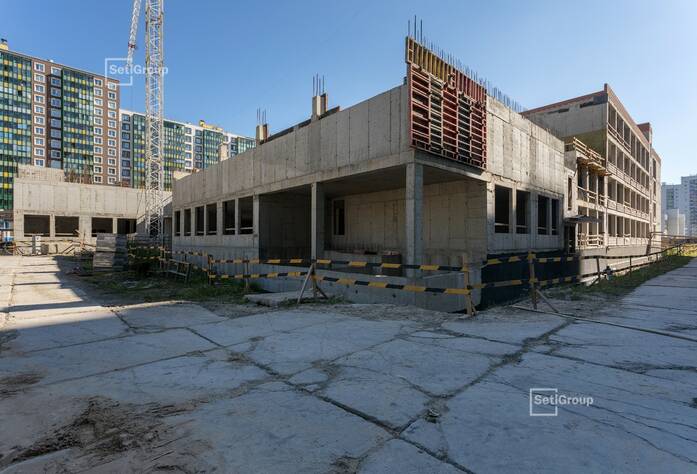 Выполняются работы по устройству монолитных конструкций надземной части здания 3 и 4 блоков на уровне 3 этажа.