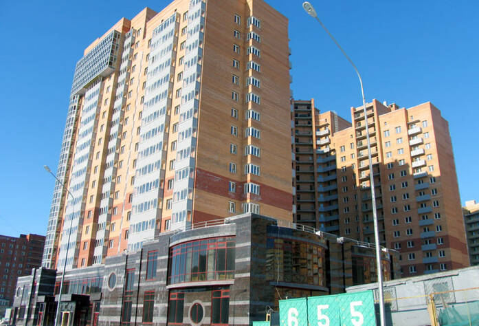 <p>Ленинский проспект, дом 84, корпус 1 Фасад с Брестского бульвара. Фотосъемка: март 2011г</p>